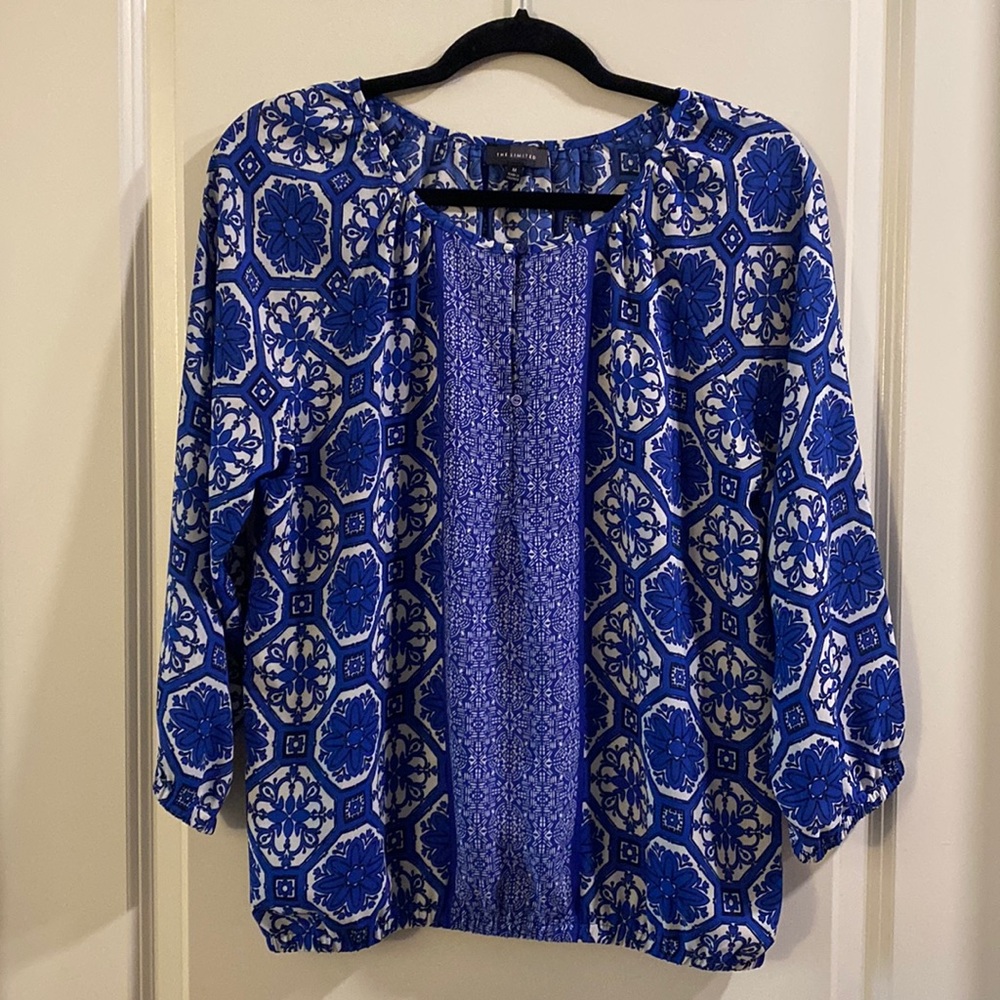 The Limited 3/4 Sleeve Blue/White Patterned Blouse